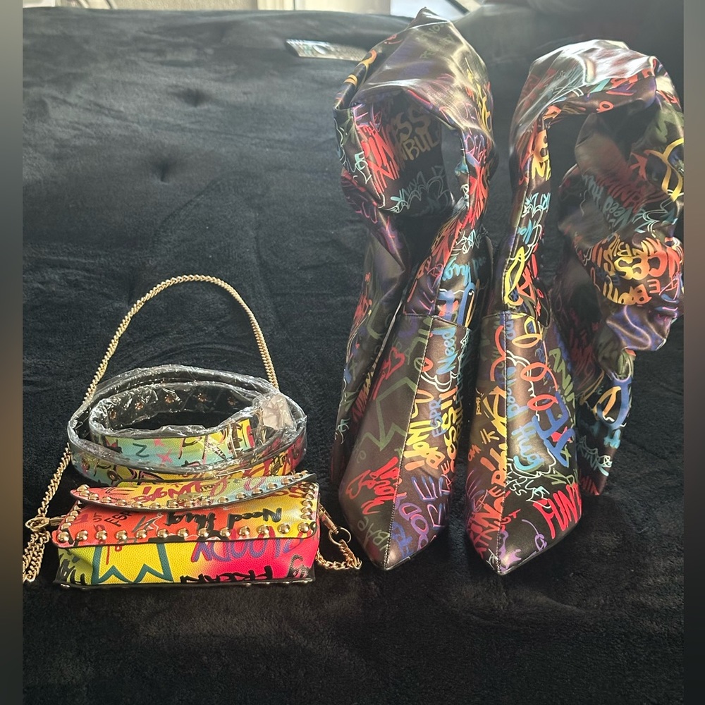 New Graffiti style Boot Bag and Belt set - Picture 2 of 5